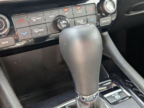 Used 2025 Jeep Compass Limited AWD/4WD image 17