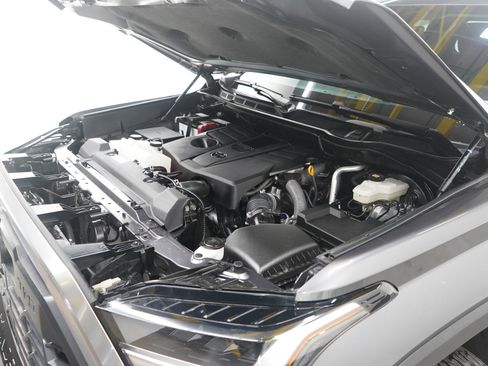 Used 2022 Toyota Tundra Limited image 32