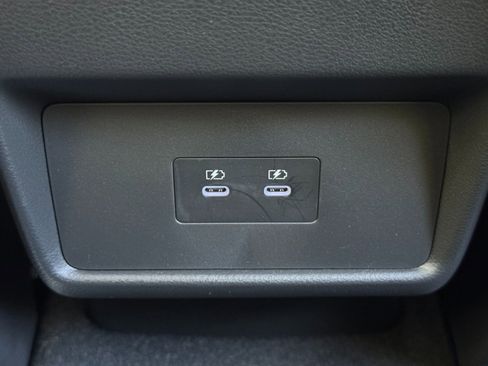Used 2024 Nissan Rogue Platinum FWD image 31