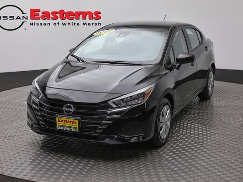 Used 2025 Nissan Versa S FWD image 1