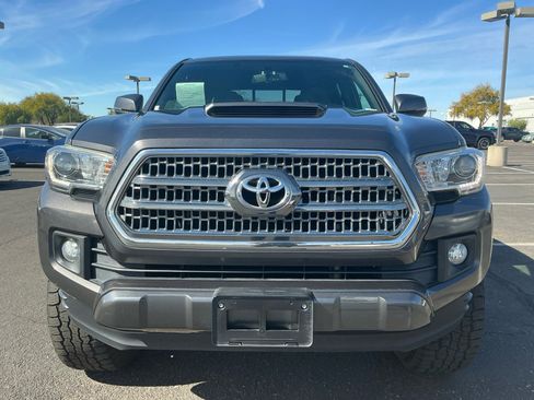 Used 2016 Toyota Tacoma TRD Sport w/ Towing Package image 23