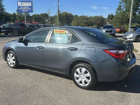 Used 2014 Toyota Corolla LE FWD image 2