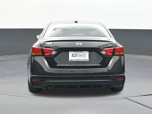 Used 2024 Nissan Altima 2.5 SV image 11