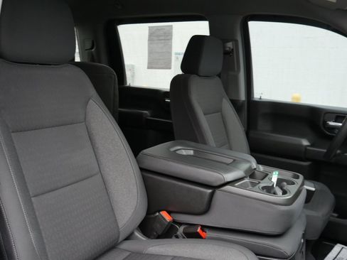 Used 2024 Chevrolet Silverado 2500 Custom w/ Custom Value Package image 20