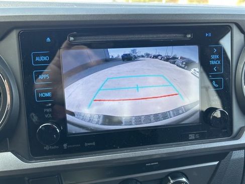 Used 2019 Toyota Tacoma TRD Off-Road image 13