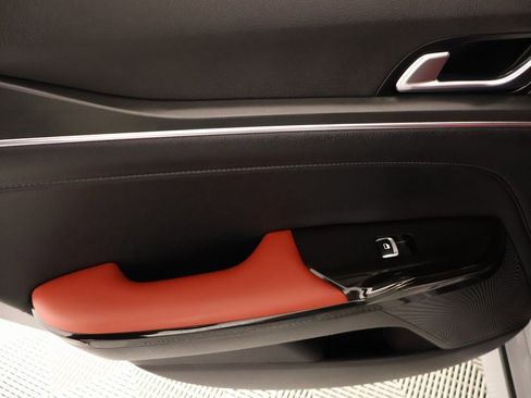 Used 2025 Kia K5 GT-Line w/ GT-Line Premium Package image 17