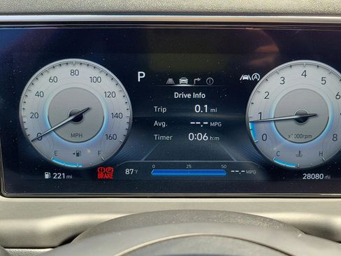 Certified 2023 Hyundai Tucson Limited AWD/4WD image 25