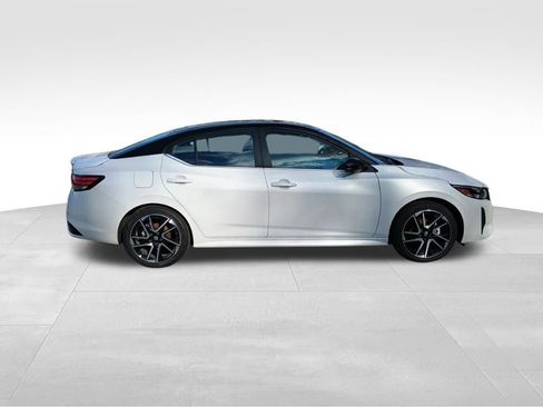 New 2025 Nissan Sentra SR w/ SR Premium Package image 7