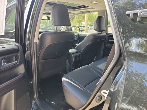 Used 2017 Toyota 4Runner TRD Off-Road Premium AWD/4WD image 7