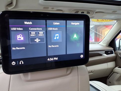 Used 2021 GMC Yukon Denali w/ Denali Premium Package image 25