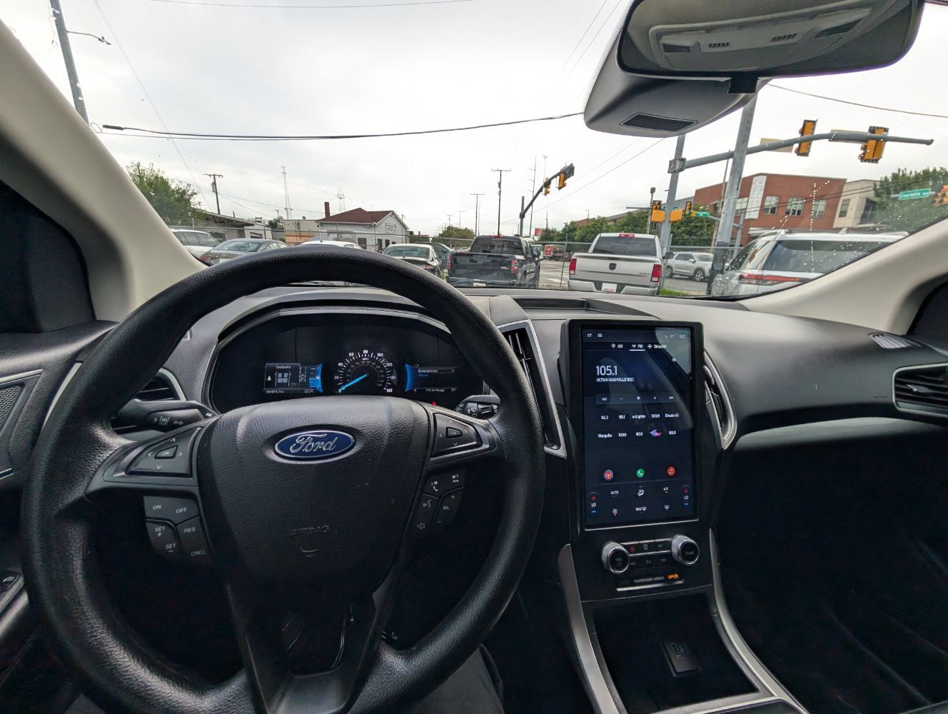 Used 2024 Ford Edge SE w/ Black Appearance Package AWD/4WD image 21