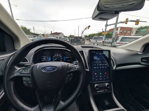 Used 2024 Ford Edge SE w/ Black Appearance Package AWD/4WD image 21