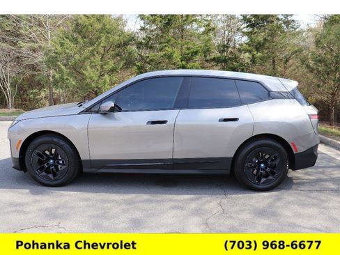 Used 2024 BMW iX xDrive50 AWD/4WD image 4