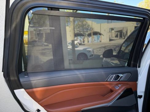 Used 2023 BMW X7 xDrive40i w/ Executive Package image 34