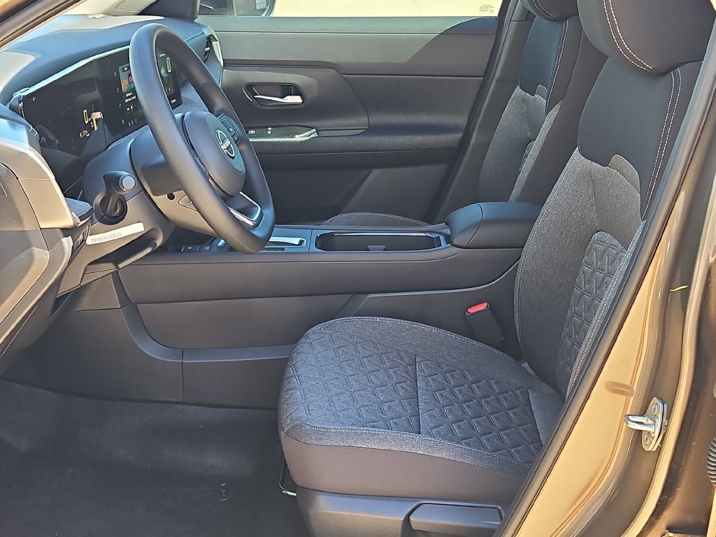 New 2027 Nissan Kicks SV AWD/4WD image 11