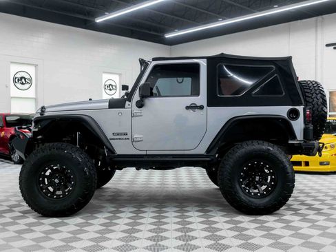 Used 2013 Jeep Wrangler Sport AWD/4WD image 10