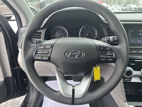 Used 2019 Hyundai Elantra SE w/ Cargo Package image 13