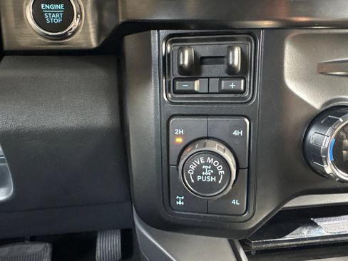 Used 2024 Ford F250 Lariat w/ Lariat Ultimate Package AWD/4WD image 30