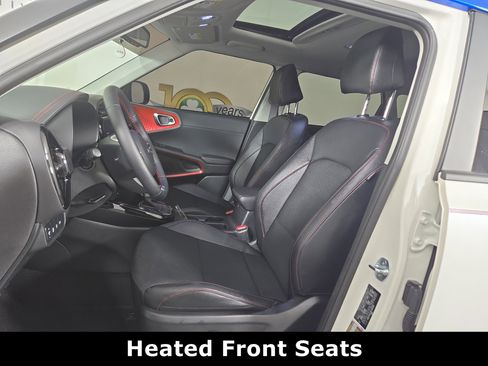 Used 2024 Kia Soul GT-Line w/ GT-Line Technology Package image 11