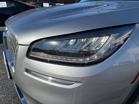 Used 2022 Lincoln Corsair AWD w/ Equipment Group 101A image 5