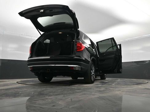 Used 2017 Honda Pilot Touring image 43