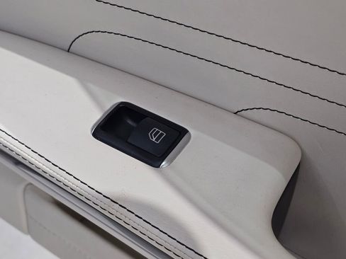 Used 2012 Mercedes-Benz SLS AMG Roadster image 25