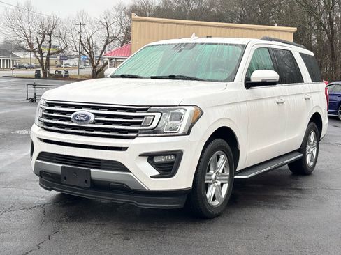 Used 2019 Ford Expedition XLT w/ Equipment Group 202A image 2