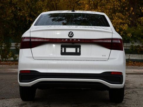 New 2026 Volkswagen Jetta SE image 6
