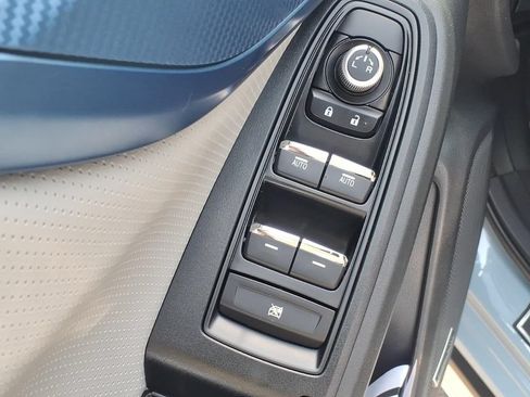 Certified 2023 Subaru Crosstrek Hybrid w/ Moonroof Package w/Navigation AWD/4WD image 14