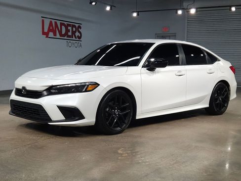 Used 2022 Honda Civic Sport image 3