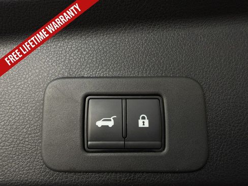 Certified 2025 Nissan Murano SV AWD/4WD image 39