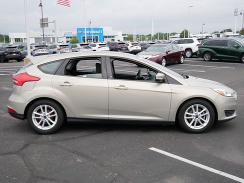 Used 2016 Ford Focus SE FWD image 8