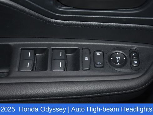Used 2025 Honda Odyssey Sport-L image 22