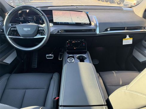 New 2026 Cadillac Vistiq Luxury image 18