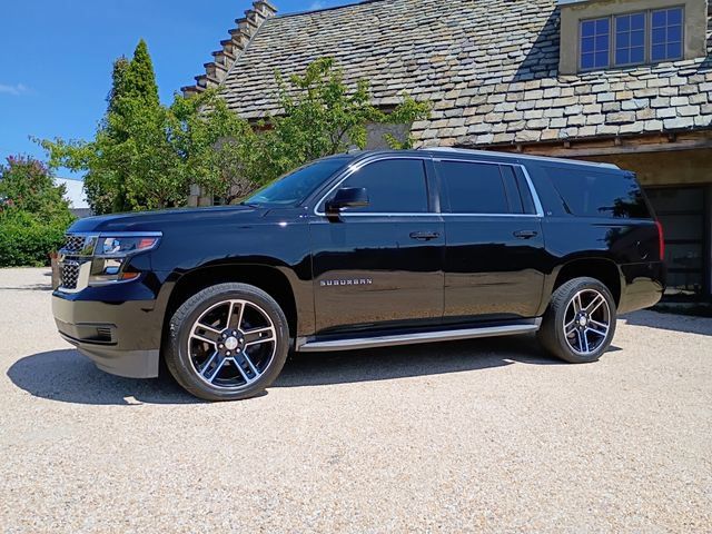 Used 2015 Chevrolet Suburban LT RWD image 5