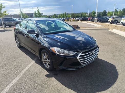 Used 2017 Hyundai Elantra SE FWD image 1