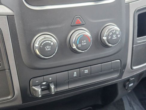 Used 2016 RAM 2500 Tradesman w/ Chrome Appearance Group AWD/4WD image 28