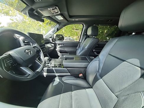 Used 2023 Toyota Tundra Platinum AWD/4WD image 2