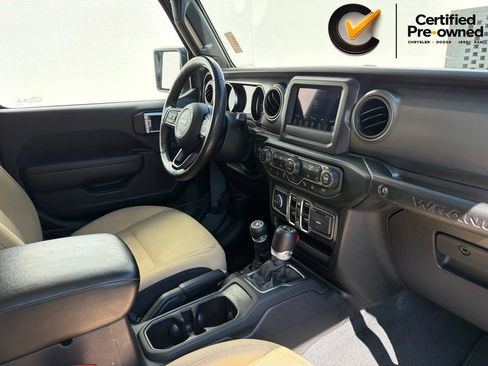 Used 2022 Jeep Wrangler Unlimited Sport AWD/4WD image 32