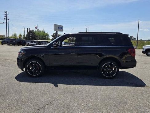 Certified 2024 Ford Expedition Limited RWD image 4