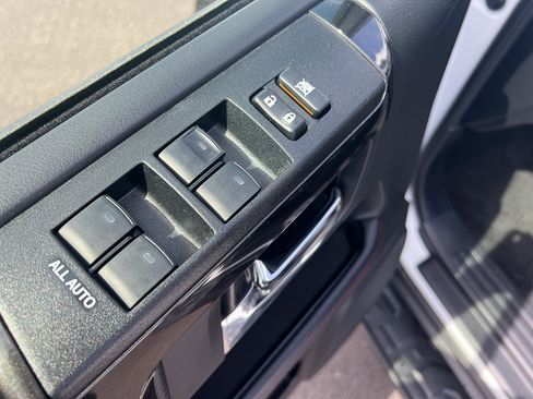 Used 2024 Toyota 4Runner TRD Off-Road image 18