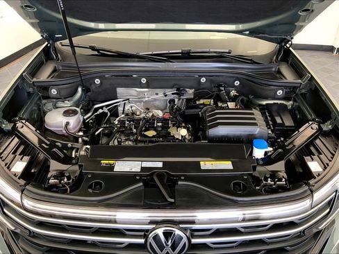 Used 2024 Volkswagen Atlas Peak Edition SEL image 10