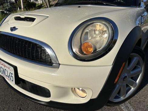 Used 2009 MINI Cooper S w/ Premium Pkg image 11