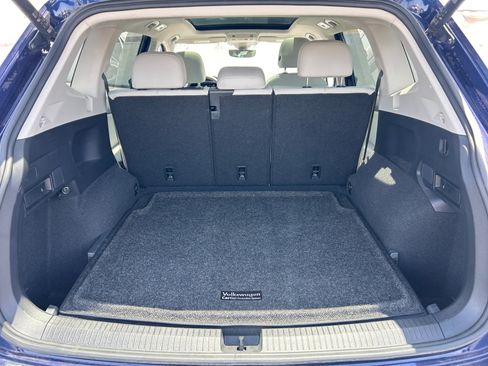 Used 2022 Volkswagen Tiguan SE w/ Panoramic Sunroof Package AWD/4WD image 33