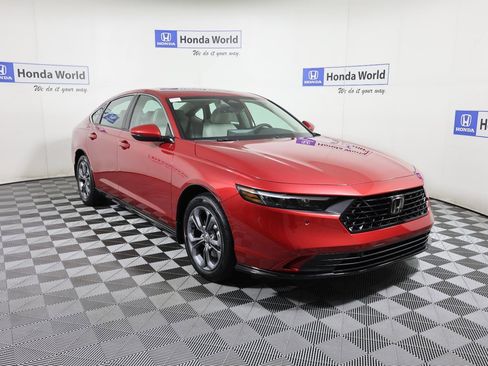 Used 2025 Honda Accord EX-L image 3