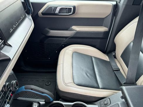 Used 2023 Ford Bronco Wildtrak AWD/4WD image 13