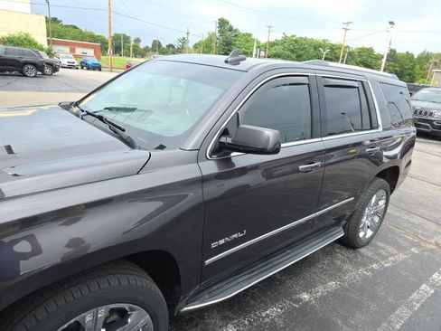 Used 2017 GMC Yukon Denali w/ Open Road Package AWD/4WD image 4