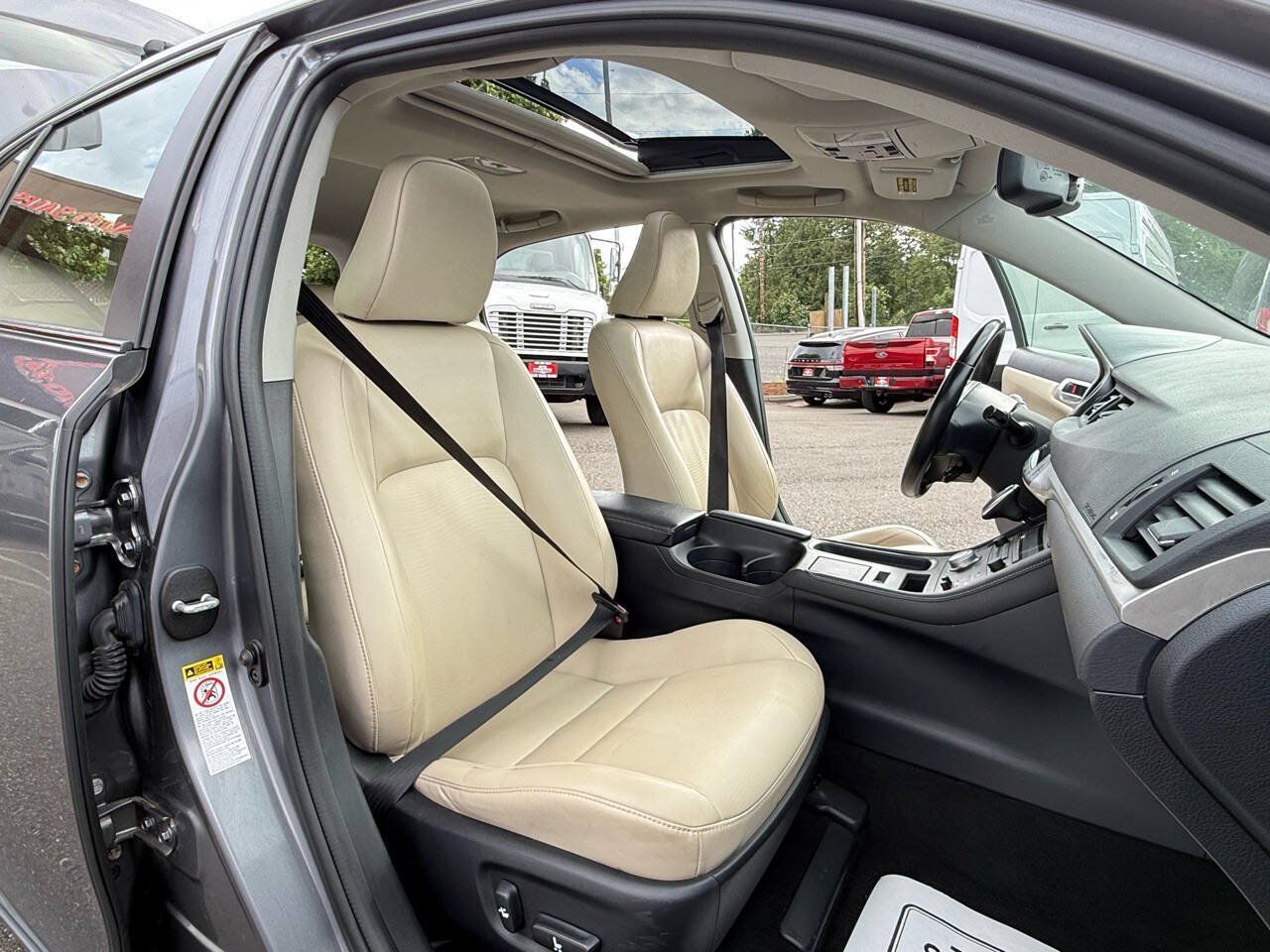 Used 2013 Lexus CT 200h w/ Seat Comfort Pkg FWD image 27