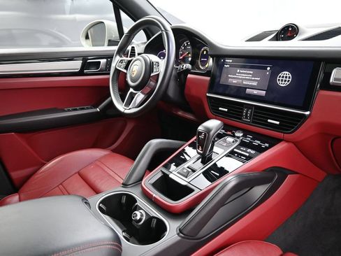 Certified 2023 Porsche Cayenne Platinum Edition AWD/4WD image 29