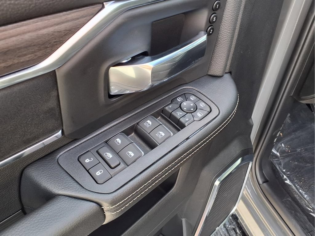 New 2027 RAM 3500 Laramie w/ Night Edition AWD/4WD image 10